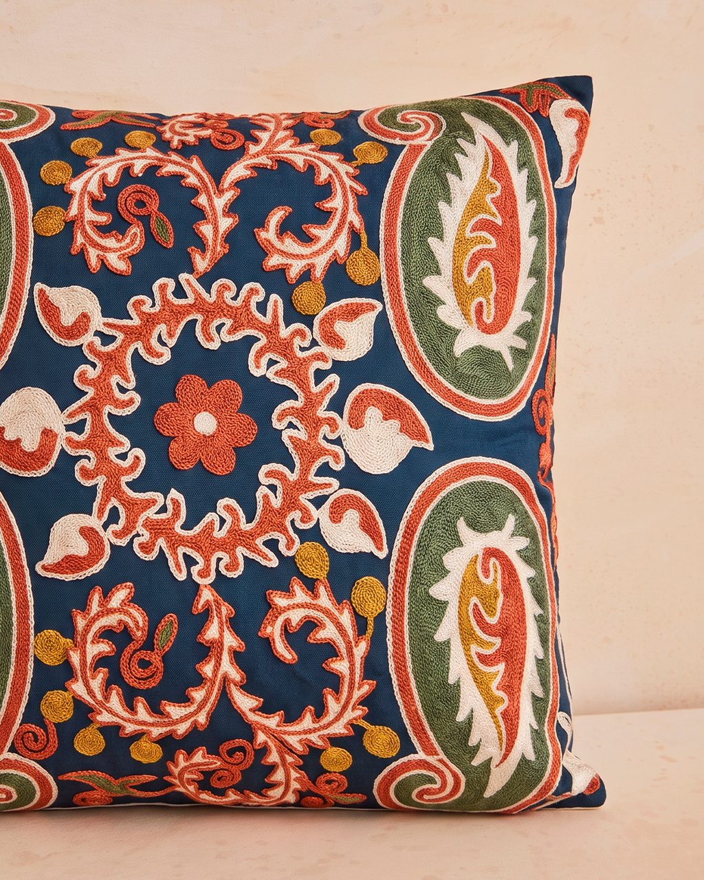 CAPA DE ALMOFADA BORDADA PAISLEY
