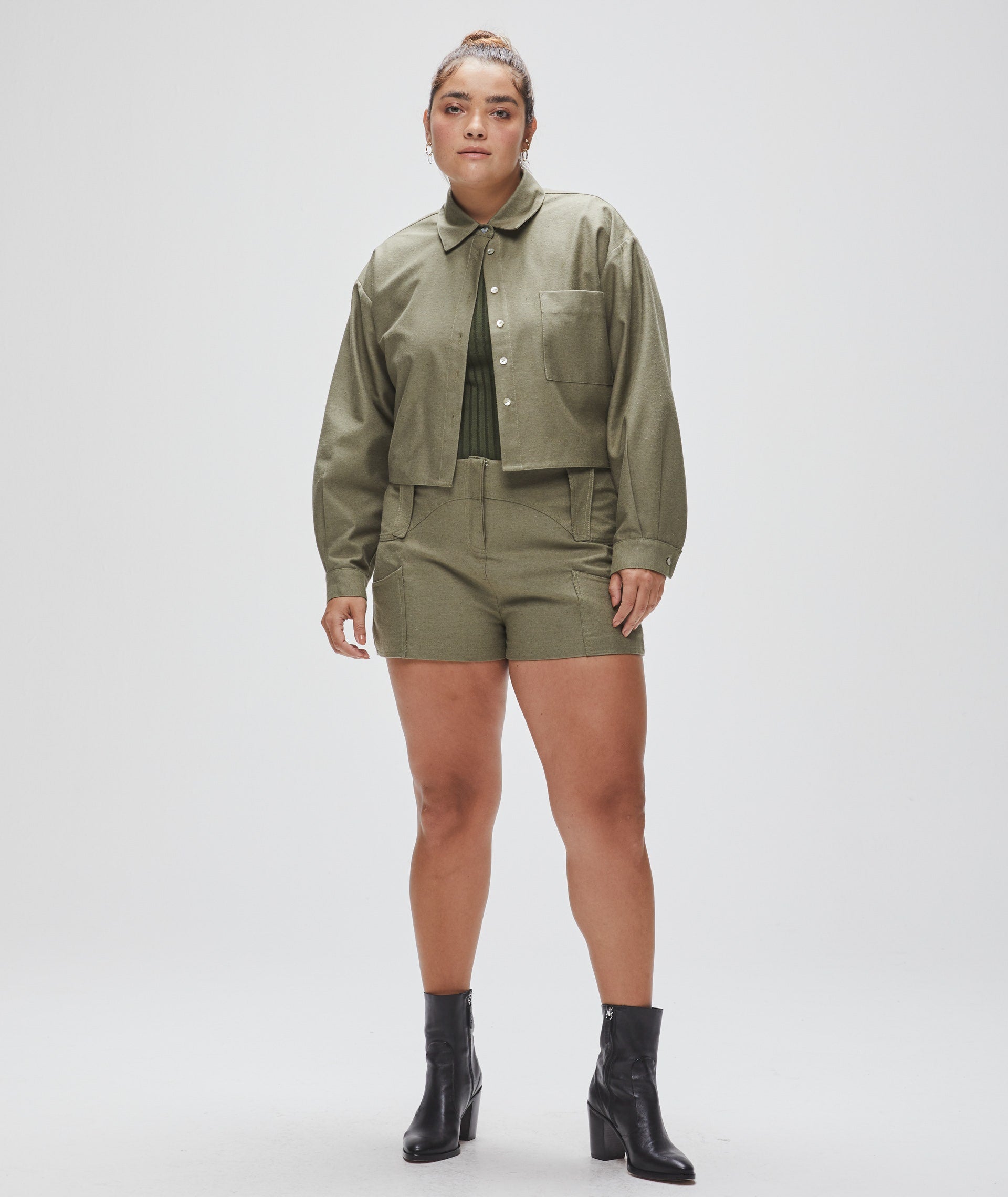 SHORT FABIOLA